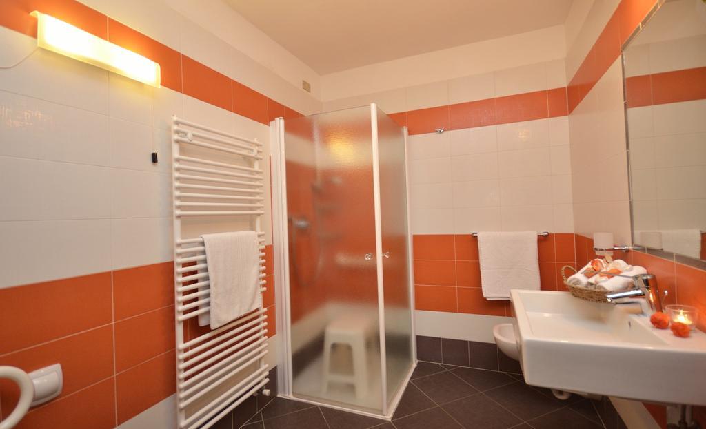Albergo Sporting Пейо Фонти Экстерьер фото
